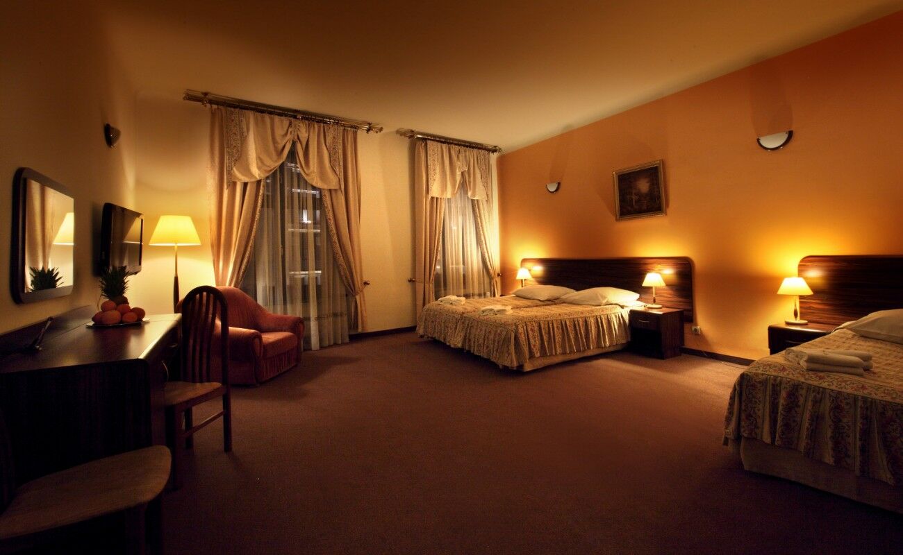 ホテル ウィット ストフォシュ クラクフ 部屋 写真